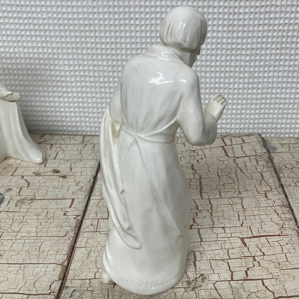 Hummel Nativity Figurines Set - Picture 9 of 14
